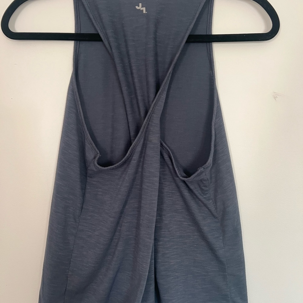 7 Work-out Tanks